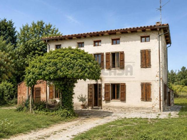 Villa Indipendente in vendita a Montecchio Precalcino, Veneto