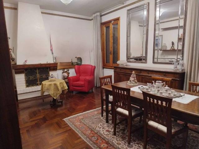 Villa Indipendente in vendita a Montechiarugolo, Reggio Emilia