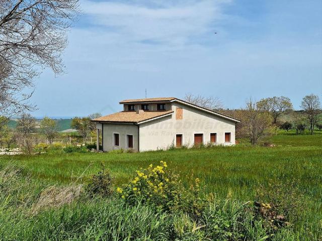 Villa Indipendente in vendita a Montecilfone, Molise