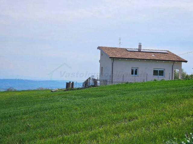 Villa Indipendente in vendita a Montecilfone, Molise