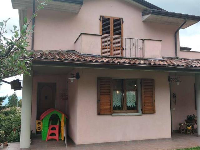 Villa Indipendente in vendita a Unione di comuni Valmarecchia, Montecopiolo