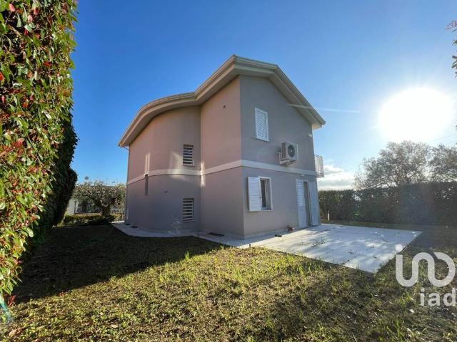 Villa Indipendente in vendita a Marche, Macerata