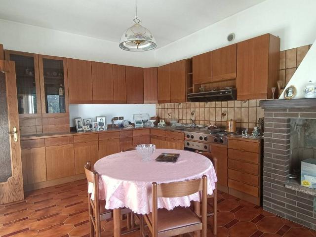 Villa Indipendente in vendita a Marche, Macerata