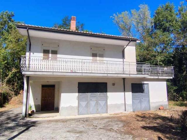 Villa Indipendente in vendita a Montefalcione, Campania