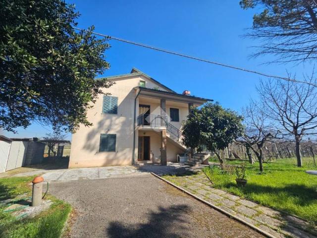 Villa Indipendente in vendita a Montefalco, Umbria