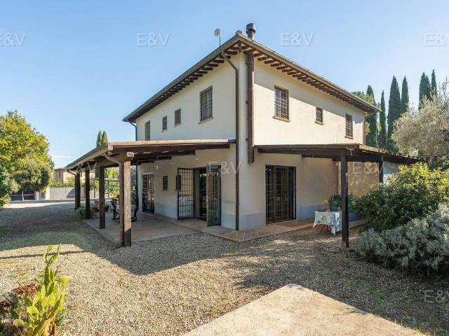 Villa Indipendente in vendita a Montefalco, Umbria
