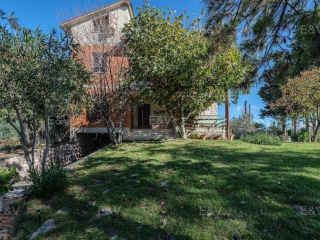 Villa Indipendente in vendita a Montefalco, Umbria