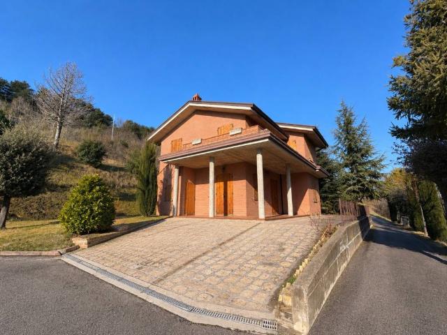 Villa Indipendente in vendita a Marche, Fermo