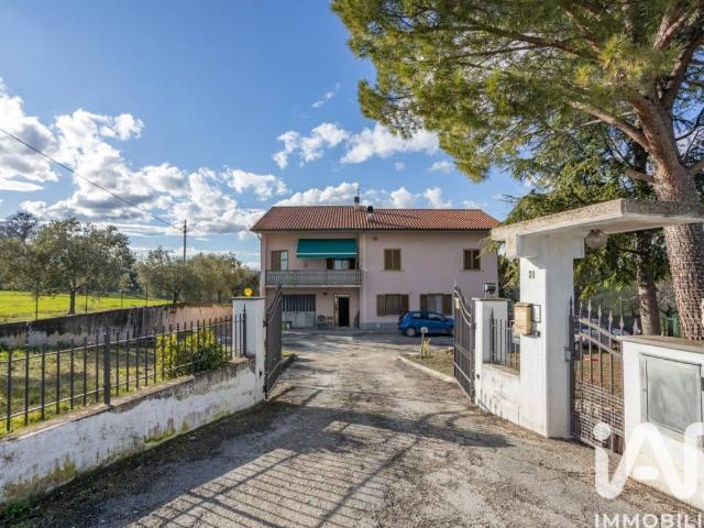 Villa Indipendente in vendita a Marche, Macerata