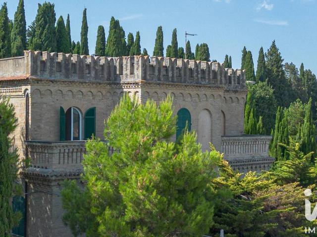 Villa Indipendente in vendita a Marche, Macerata