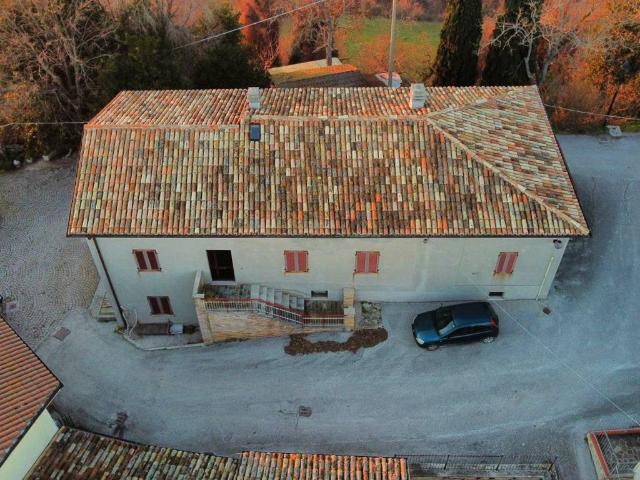 Villa Indipendente in vendita a Marche, Pesaro E Urbino
