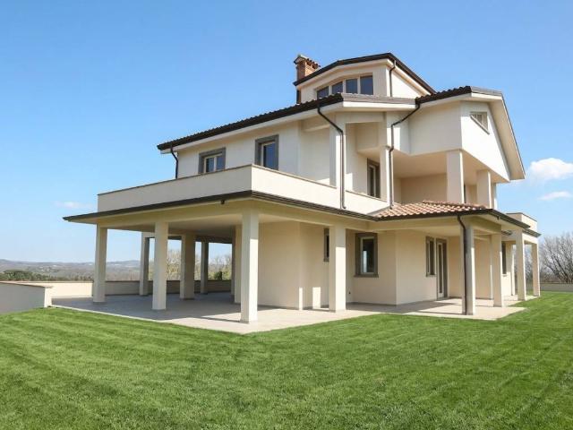 Villa Indipendente in vendita a Montefiascone, Lazio
