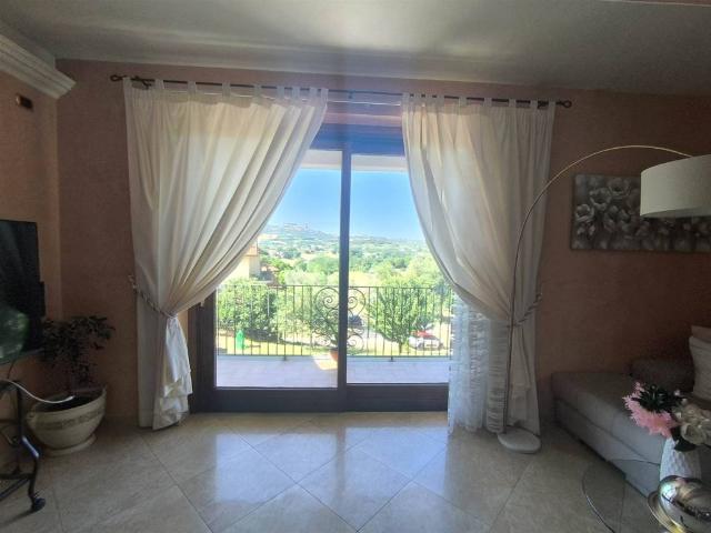 Villa Indipendente in vendita a Montefiascone, Lazio