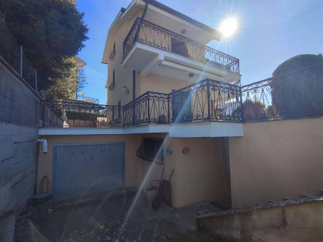 Villa Indipendente in vendita a Montefiascone, Lazio
