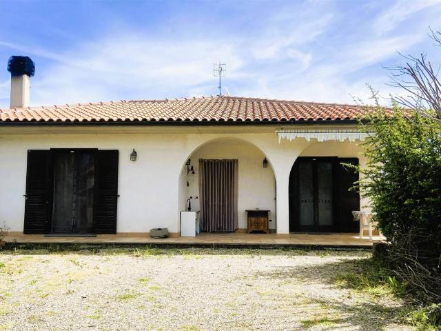 Villa Indipendente in vendita a Montefiascone, Lazio