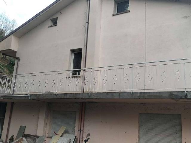 Villa Indipendente in vendita a Montefiore Conca, Reggio Emilia