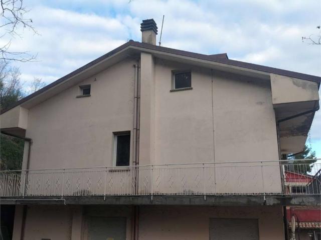 Villa Indipendente in vendita a Montefiore Conca, Reggio Emilia
