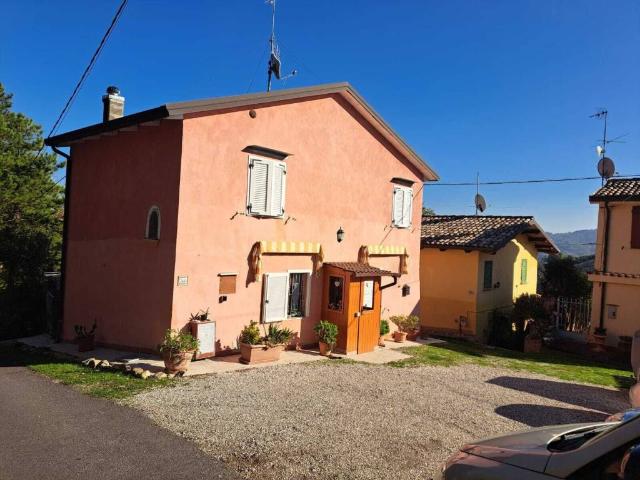 Villa Indipendente in vendita a Montefiore Conca, Reggio Emilia