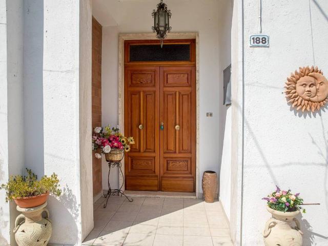 Villa Indipendente in vendita a Marche, Ascoli Piceno