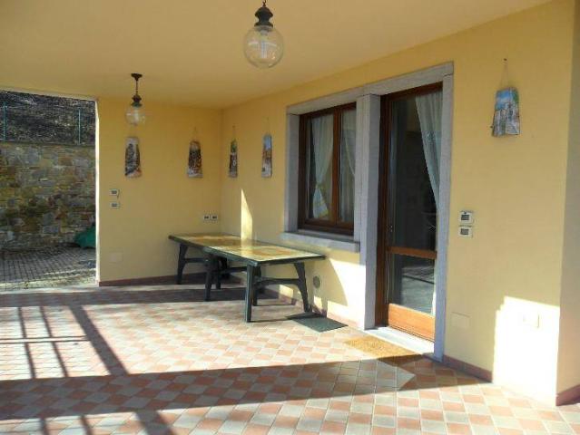 Villa Indipendente in vendita a Unione dei comuni del Distretto Ceramico, Montefiorino