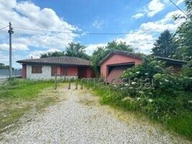 Villa Indipendente in vendita a Monteforte D'alpone, Veneto