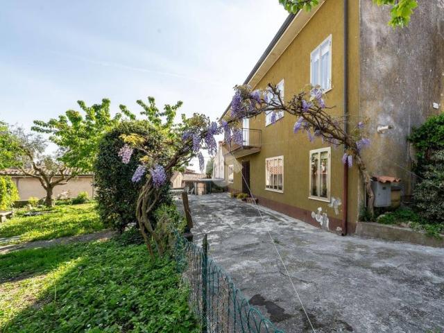 Villa Indipendente in vendita a Monteforte D'alpone, Veneto