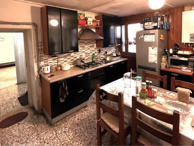 Villa Indipendente in vendita a Monteforte D'alpone, Verona