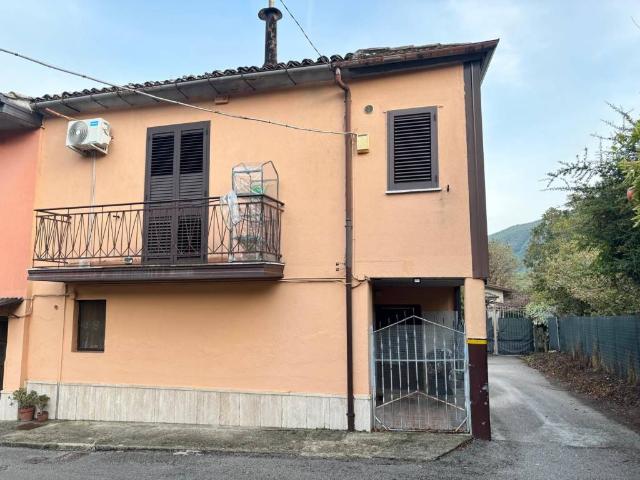 Villa Indipendente in vendita a Alvanella, Monteforte Irpino
