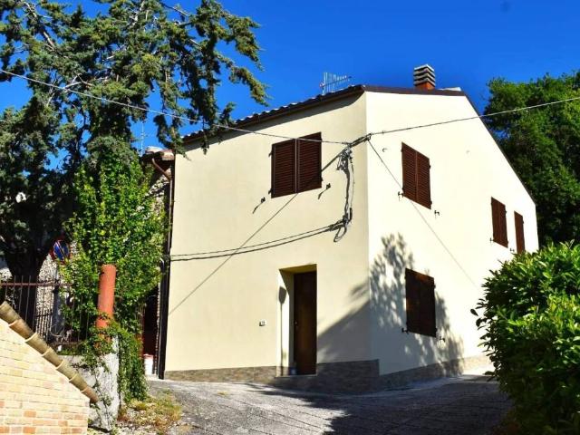 Villa Indipendente in vendita a Marche, Fermo