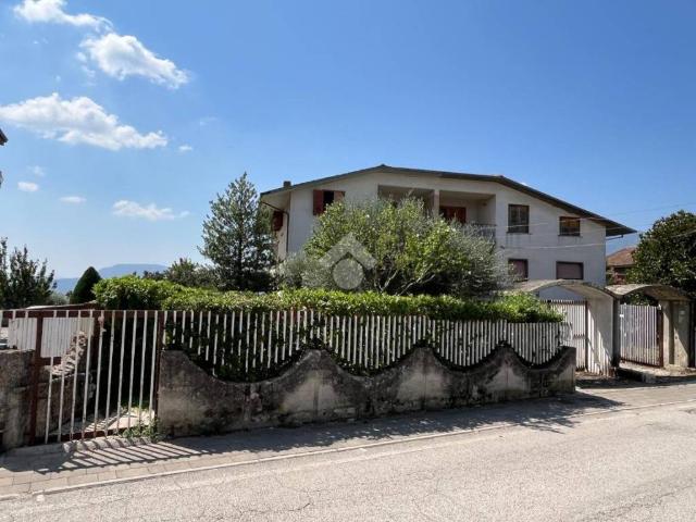 Villa Indipendente in vendita a Montefredane, Campania