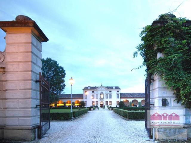 Villa Indipendente in vendita a Montegalda, Veneto