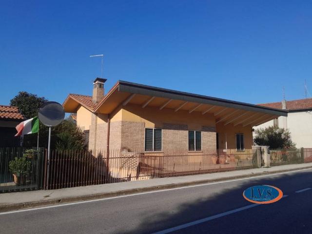 Villa Indipendente in vendita a Montegalda, Veneto