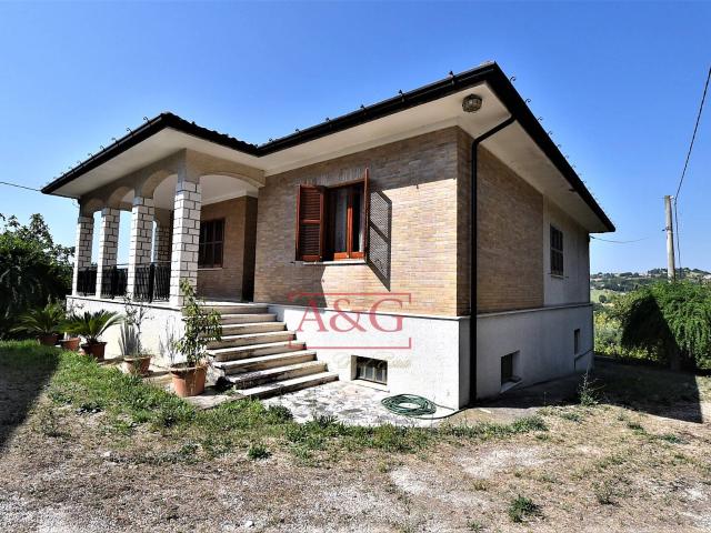 Villa Indipendente in vendita a Marche, Fermo