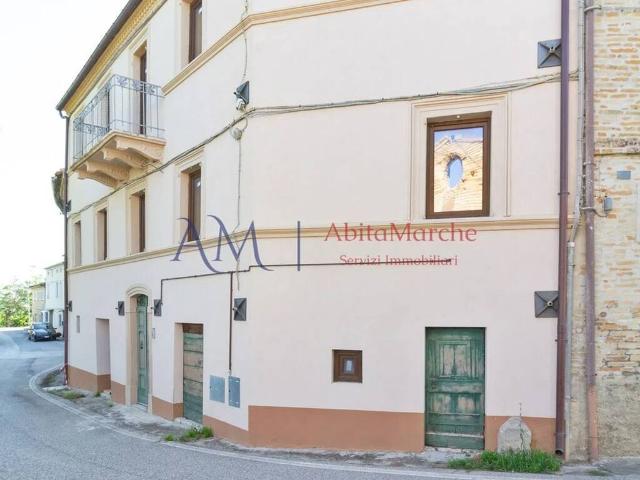 Villa Indipendente in vendita a Marche, Fermo