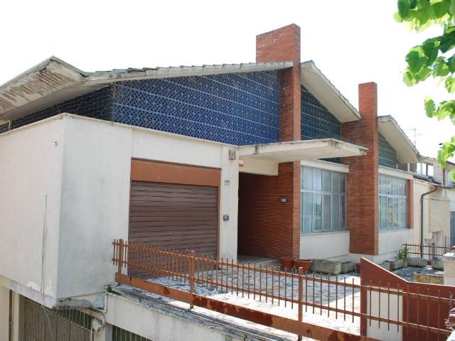 Villa Indipendente in vendita a Marche, Fermo