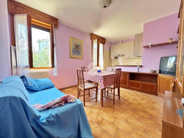 Villa Indipendente in vendita a Montegridolfo, Reggio Emilia