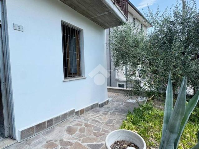 Villa Indipendente in vendita a Montegridolfo, Reggio Emilia