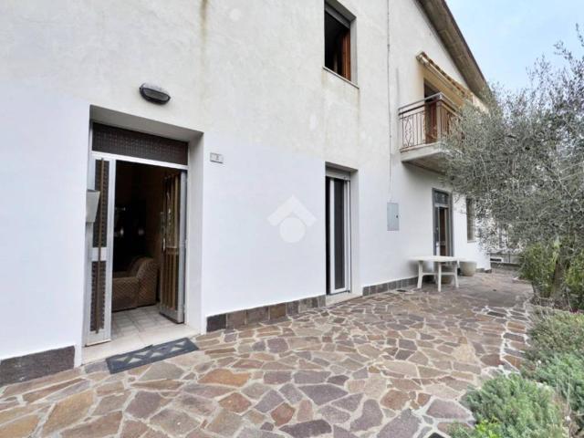 Villa Indipendente in vendita a Montegridolfo, Reggio Emilia