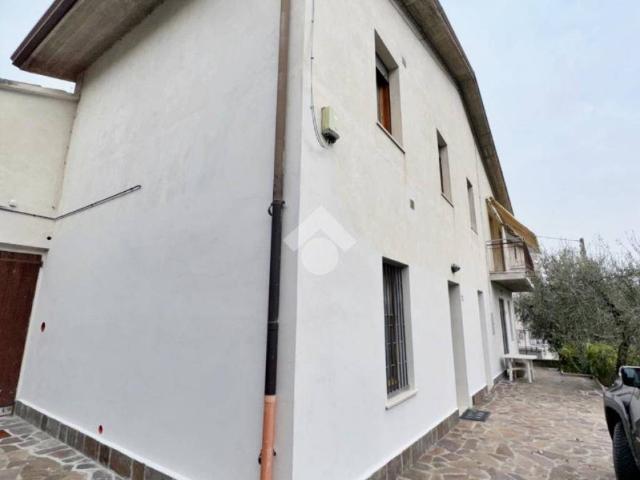 Villa Indipendente in vendita a Montegridolfo, Reggio Emilia