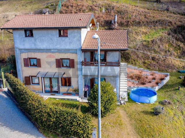 Villa Indipendente in vendita a Comunità Montana Valli del Verbano, Montegrino Valtravaglia