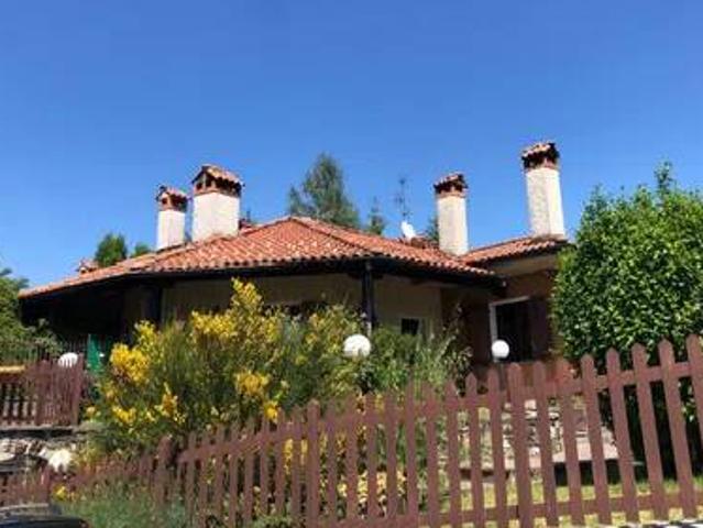 Villa Indipendente in vendita a Comunità Montana Valli del Verbano, Montegrino Valtravaglia