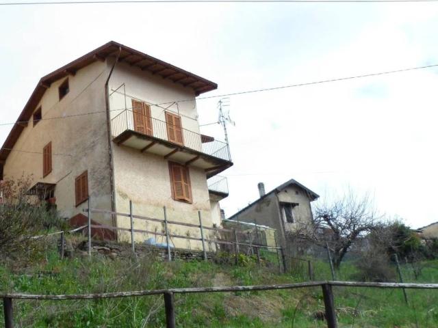 Villa Indipendente in vendita a Comunità Montana Valli del Verbano, Montegrino Valtravaglia