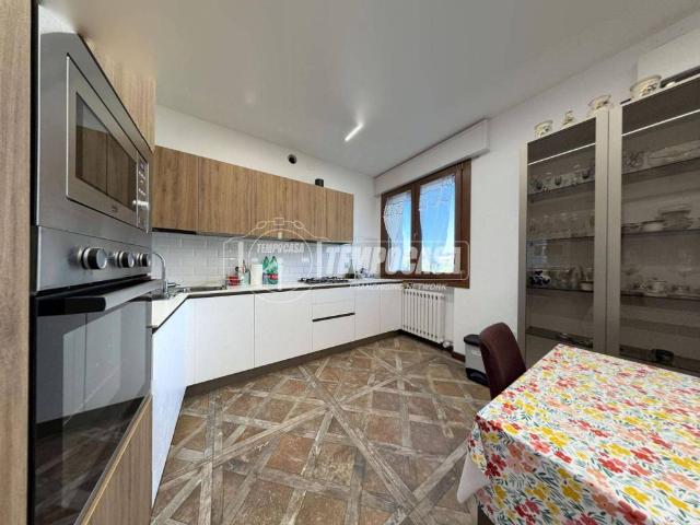 Villa Indipendente in vendita a Montegrotto Terme, Padova