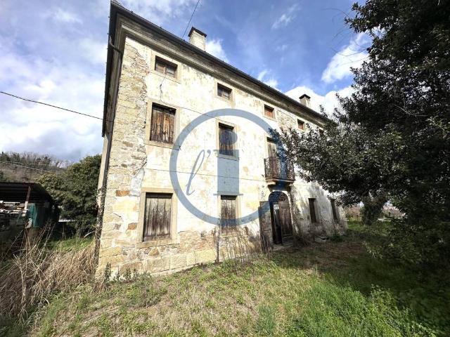 Villa Indipendente in vendita a Turri, Montegrotto Terme