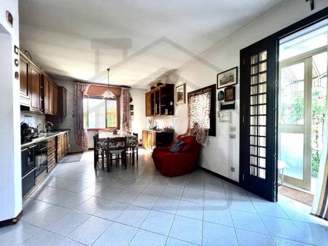 Villa Indipendente in vendita a Montegrotto Terme, Veneto