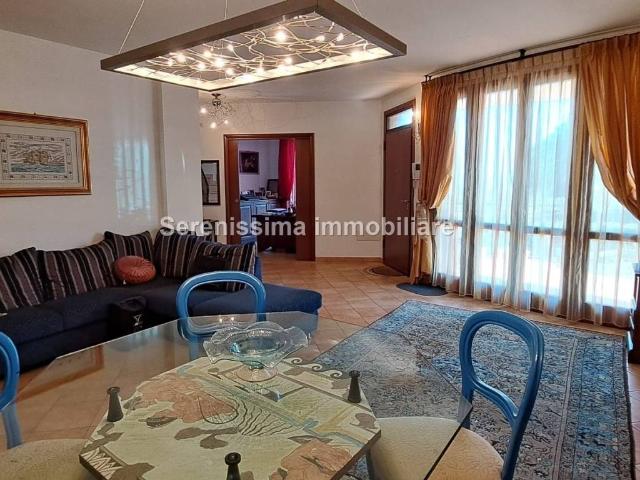 Villa Indipendente in vendita a Castello, Marche