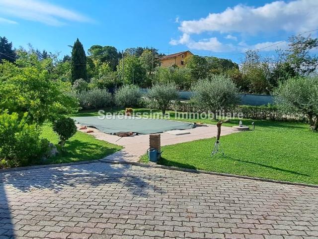 Villa Indipendente in vendita a Marche, Pesaro E Urbino