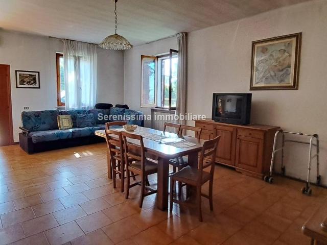 Villa Indipendente in vendita a Castello, Marche
