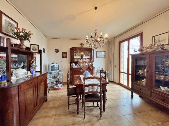 Villa Indipendente in vendita a Castello, Marche