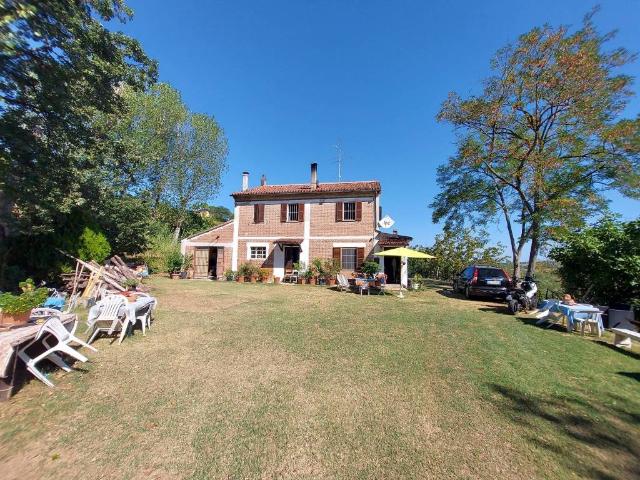Villa Indipendente in vendita a Apsella, Montelabbate